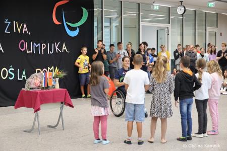 Nepozaben sprejem za bronasto Živo Lavrinc v rodnem Kamniku  (22)